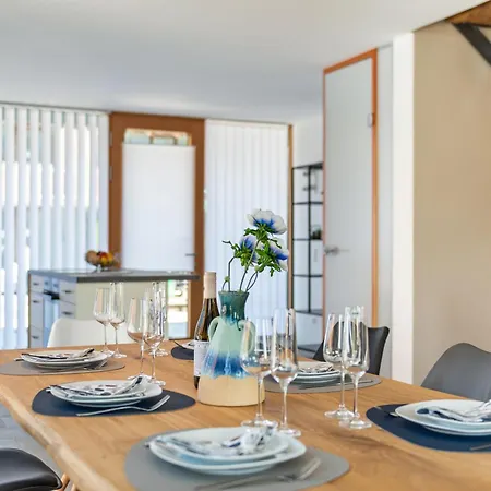 Holiday home Architektenhaus C1 Mit Seesicht Ohningen